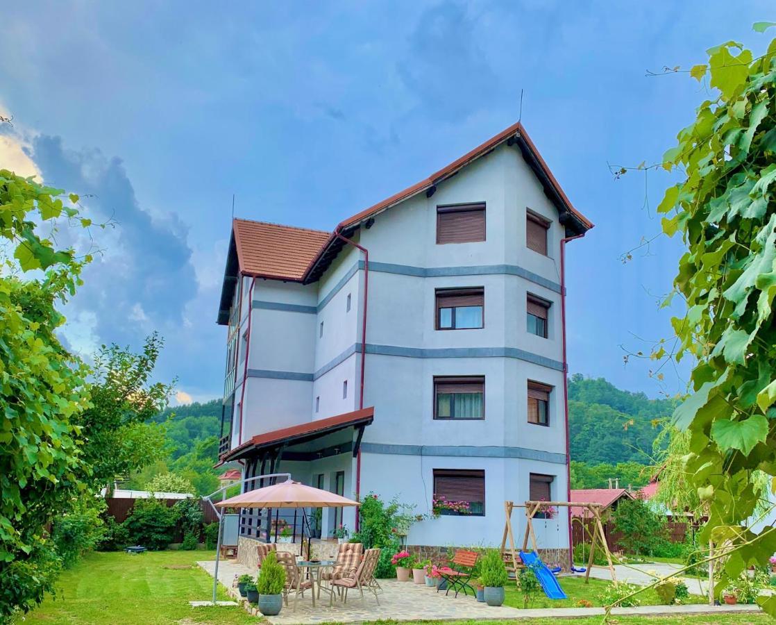 Hotel Pensiunea Xandra Corbi Exterior foto