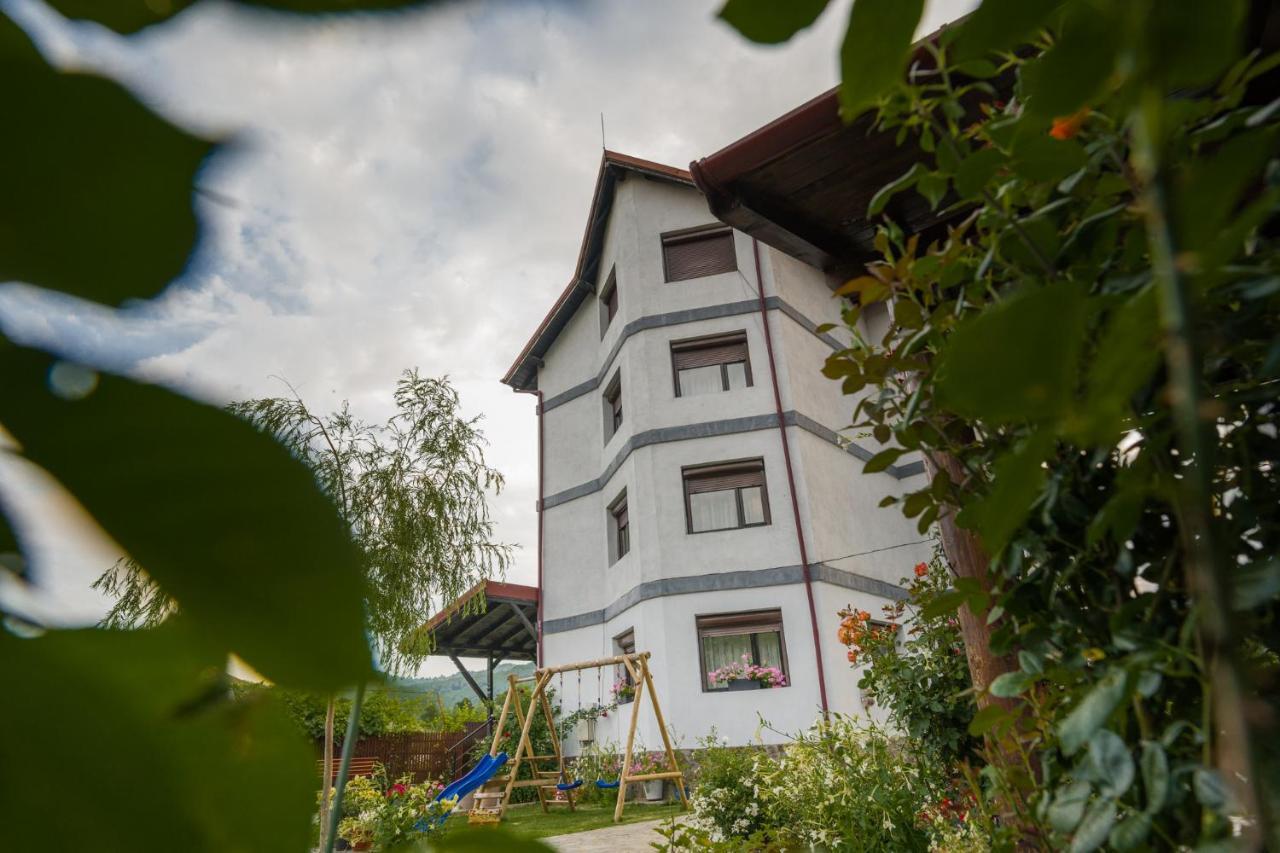 Hotel Pensiunea Xandra Corbi Exterior foto